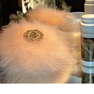 Honey & Apricot Scented Dusting Powder w/ Feather Trimmed Puff Set